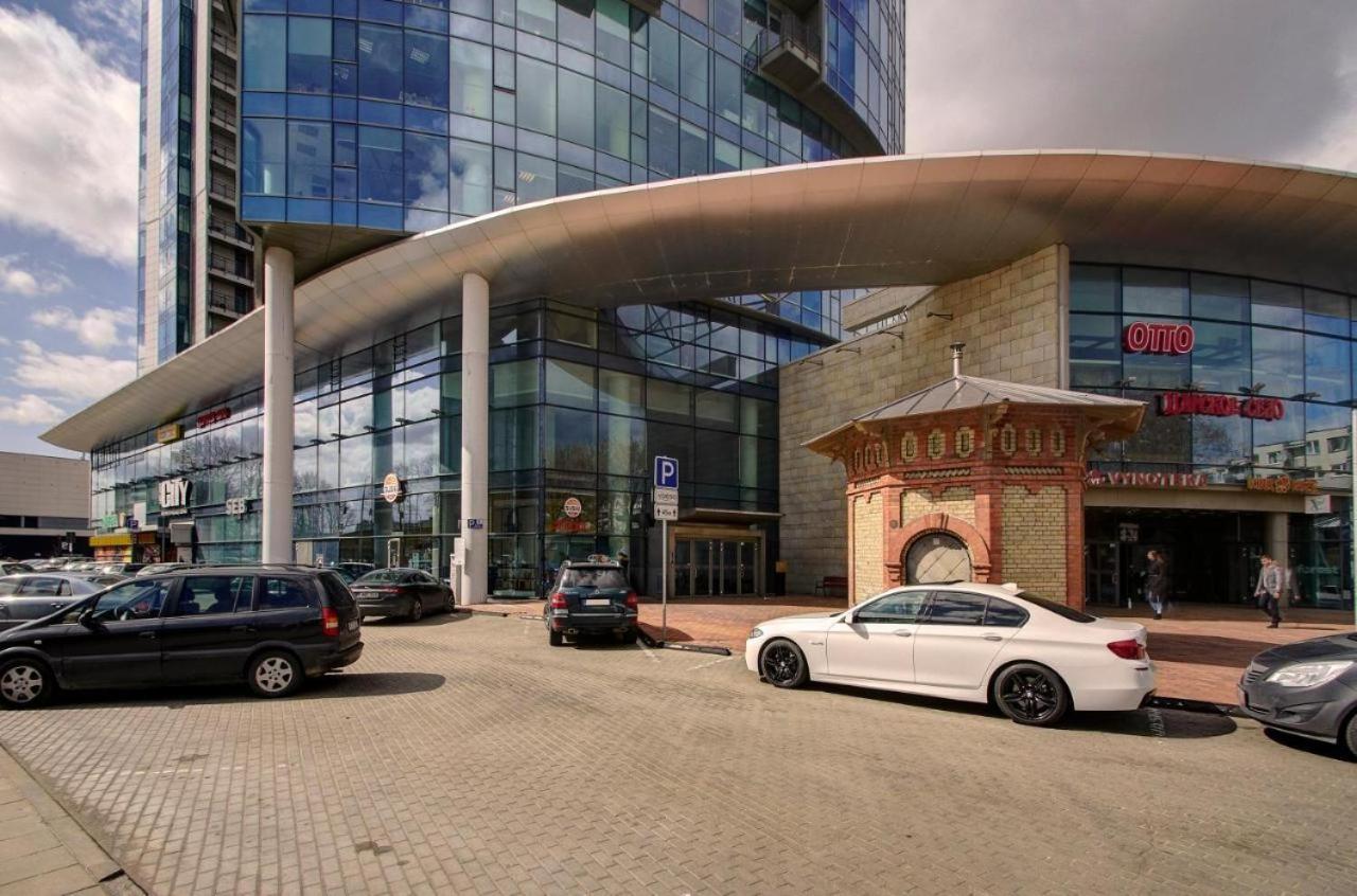 Helios Luxury Apartment In Vilnius Skyscraper エクステリア 写真